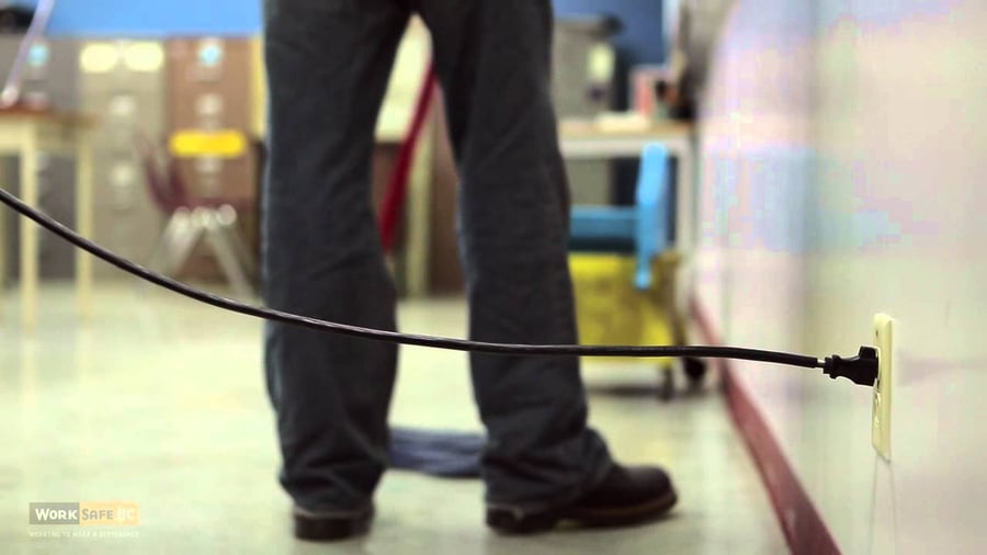 Cómo Evitar Resbalones, Tropezones, y Caídas